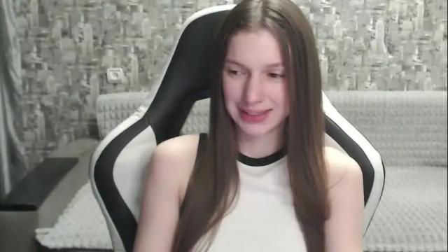 Image 3 of honeyynancyy Stream on Chaturbate on 3 months ago