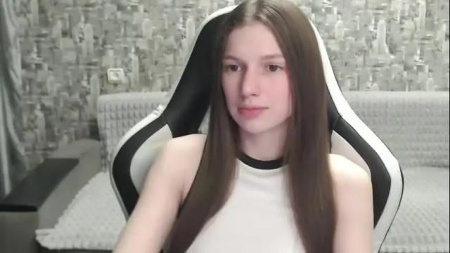 Image 4 of honeyynancyy Stream on Chaturbate on 3 months ago