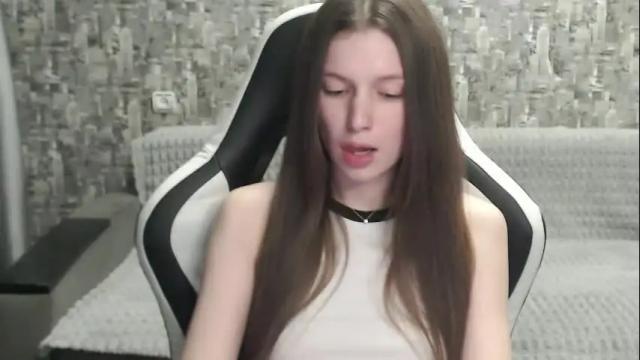 Image 10 of honeyynancyy Stream on Chaturbate on 3 months ago