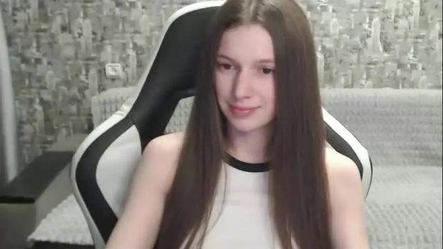 Image 7 of honeyynancyy Stream on Chaturbate on 3 months ago