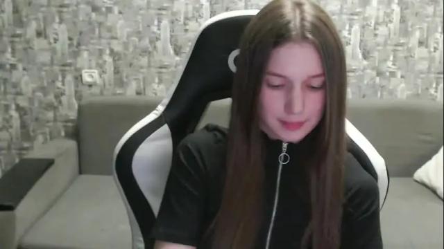 Image 3 of honeyynancyy Stream on Chaturbate on 3 months ago