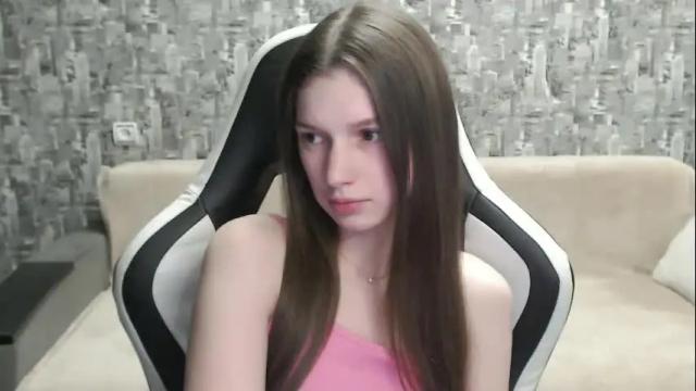 Image 12 of honeyynancyy Stream on Chaturbate on 3 months ago