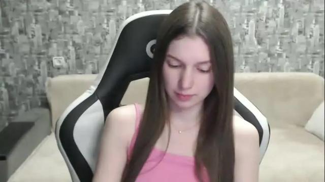Image 2 of honeyynancyy Stream on Chaturbate on 3 months ago