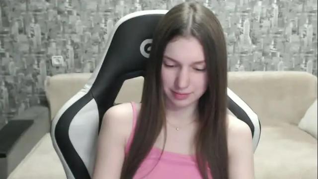 Image 4 of honeyynancyy Stream on Chaturbate on 3 months ago