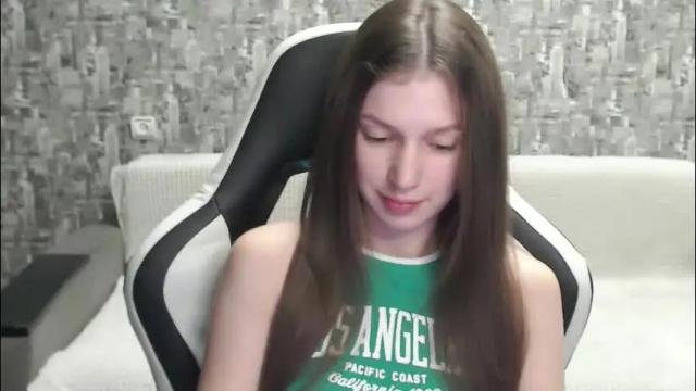 Image 4 of honeyynancyy Stream on Chaturbate on 2 months ago