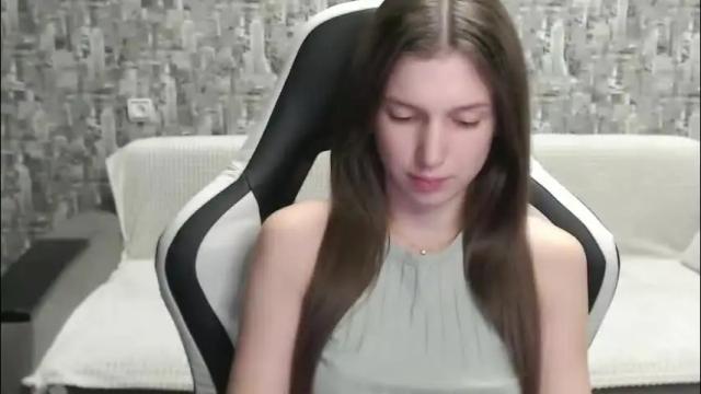 Image 7 of honeyynancyy Stream on Chaturbate on 2 months ago