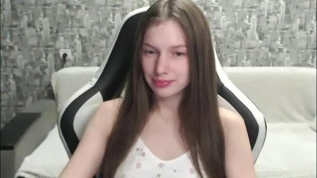 Image 2 of honeyynancyy Stream on Chaturbate on 2 months ago