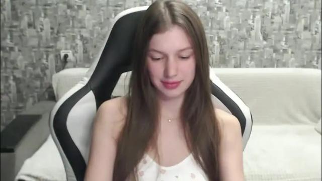 Image 8 of honeyynancyy Stream on Chaturbate on 2 months ago
