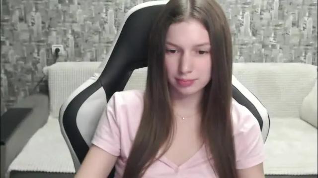 Image 3 of honeyynancyy Stream on Chaturbate on 2 months ago