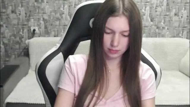 Image 4 of honeyynancyy Stream on Chaturbate on 2 months ago