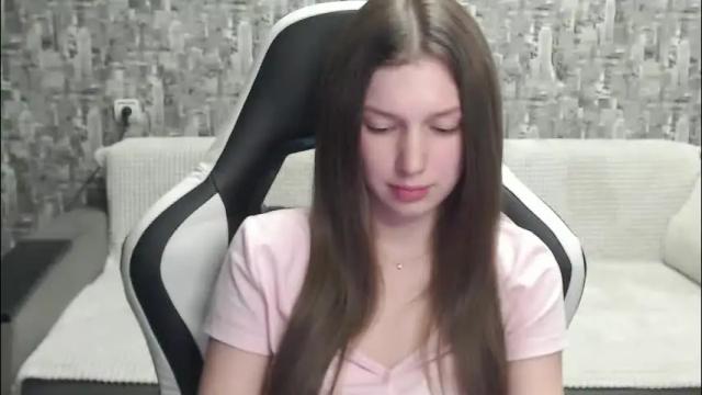 Image 6 of honeyynancyy Stream on Chaturbate on 2 months ago