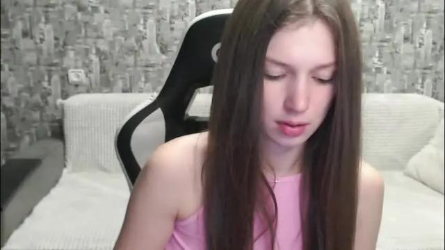Image 10 of honeyynancyy Stream on Chaturbate on 2 months ago