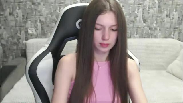 Image 4 of honeyynancyy Stream on Chaturbate on 2 months ago