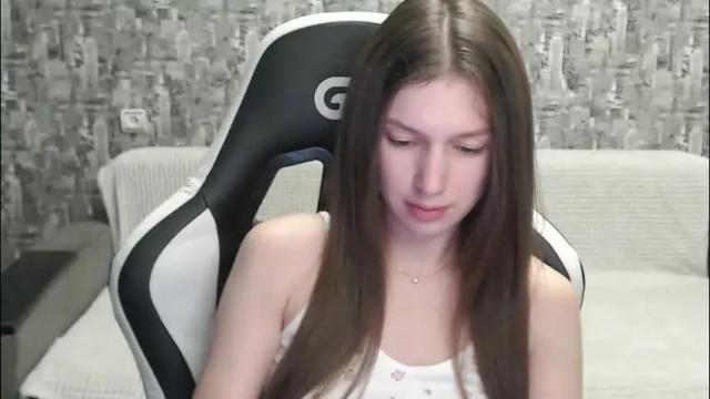 Image 4 of honeyynancyy Stream on Chaturbate on 2 months ago