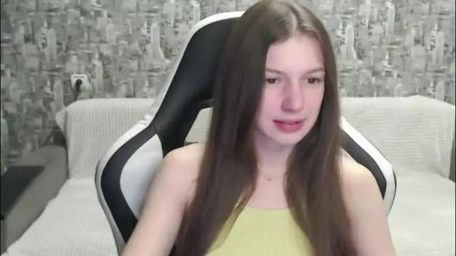 Image 4 of honeyynancyy Stream on Chaturbate on 1 month ago