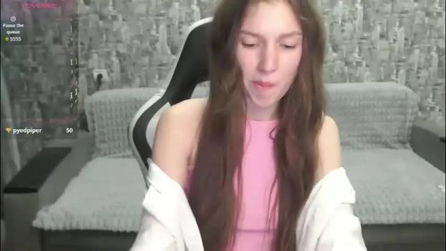 Image 10 of honeyynancyy Stream on Chaturbate on 26 days ago