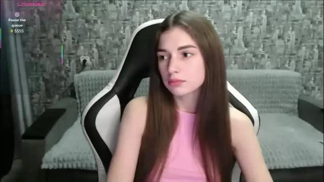 Image 3 of honeyynancyy Stream on Chaturbate on 3 days ago