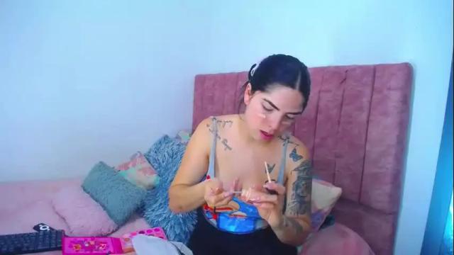 Image 2 of hoot_alicee Stream on Chaturbate on 3 months ago