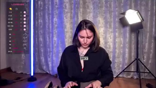 Image 2 of hoot_owl_cb Stream on Chaturbate on 1 month ago