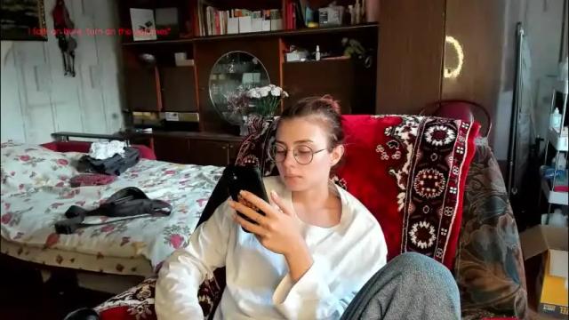 Image 10 of hoppypoppyy Stream on Chaturbate on 17 days ago