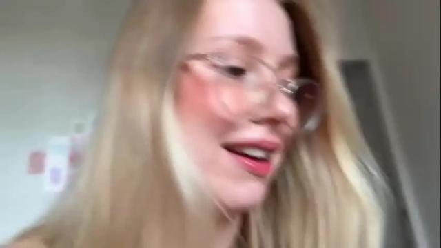 Image 2 of horney_audrey Stream on Chaturbate on 26 days ago