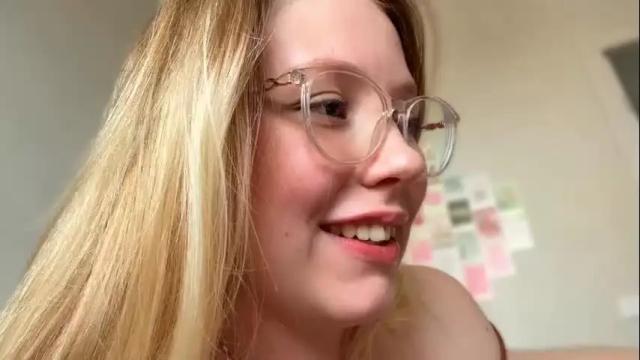 Image 4 of horney_audrey Stream on Chaturbate on 14 days ago