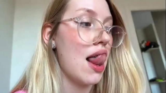 Image 8 of horney_audrey Stream on Chaturbate on 2 days ago