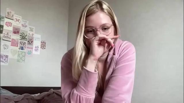 Image 2 of horney_audrey Stream on Chaturbate on 2 months ago