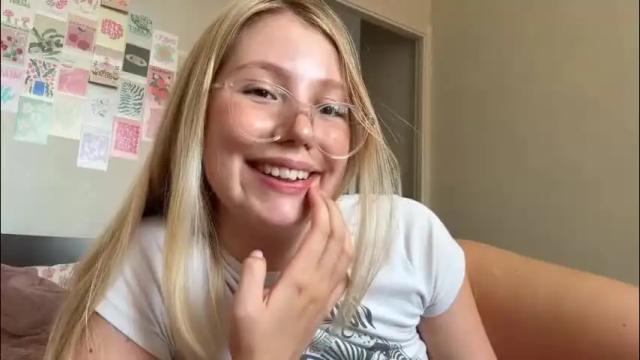 Image 11 of horney_audrey Stream on Chaturbate on 2 months ago