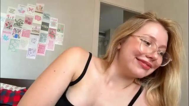Image 11 of horney_audrey Stream on Chaturbate on 2 months ago