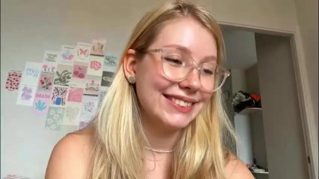 Image 12 of horney_audrey Stream on Chaturbate on 1 month ago