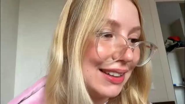 Image 3 of horney_audrey Stream on Chaturbate on 1 month ago