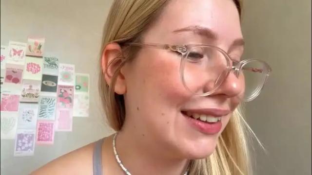 Image 6 of horney_audrey Stream on Chaturbate on 1 month ago