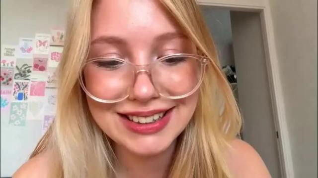 Image 6 of horney_audrey Stream on Chaturbate on 1 month ago