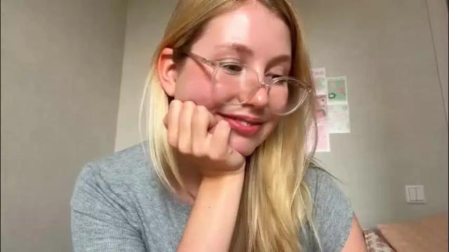 Image 11 of horney_audrey Stream on Chaturbate on 29 days ago
