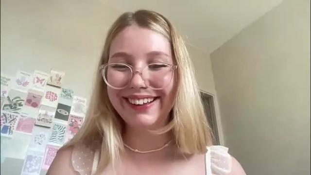 Image 3 of horney_audrey Stream on Chaturbate on 25 days ago