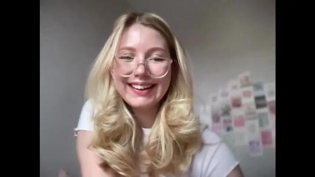 Image 2 of horney_audrey Stream on Chaturbate on 22 days ago