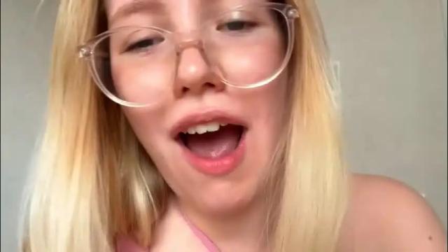 Image 10 of horney_audrey Stream on Chaturbate on 19 days ago