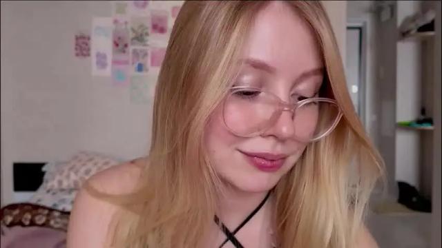 Image 12 of horney_audrey Stream on Chaturbate on 1 month ago