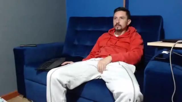 Image 2 of horneylatincandy Stream on Chaturbate on 18 months ago