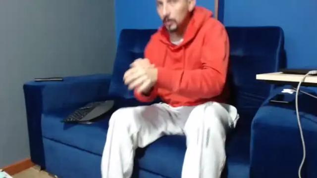Image 4 of horneylatincandy Stream on Chaturbate on 18 months ago