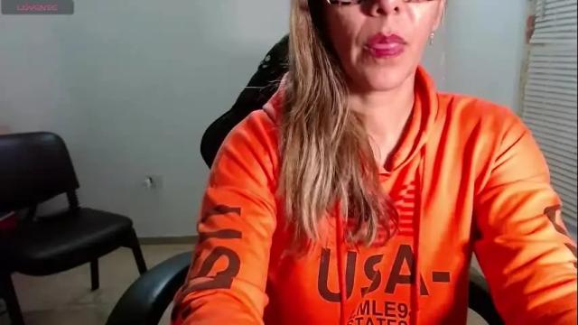 Image 3 of horny_and_daring Stream on Chaturbate on 26 days ago
