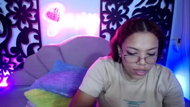 Image 2 of horny_babyss Stream on Chaturbate on 9 days ago