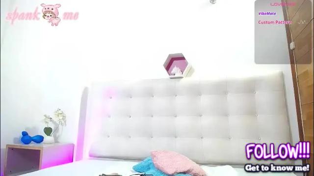 Image 3 of horny_juliettee Stream on Chaturbate on 1 month ago