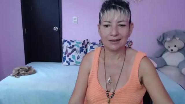 Image 2 of horny_maature Stream on Chaturbate on 15 months ago
