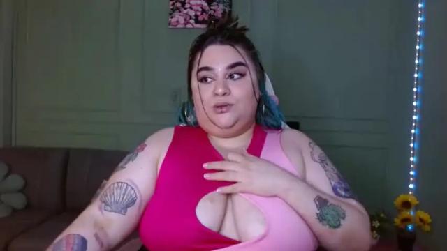 Image 12 of horny_neighbors_ Stream on Chaturbate on 13 months ago