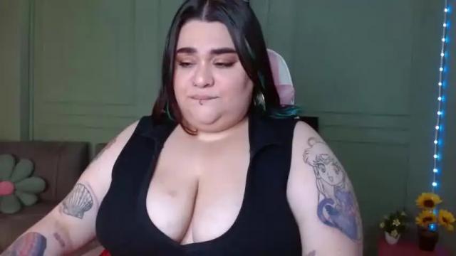 Image 6 of horny_neighbors_ Stream on Chaturbate on 13 months ago