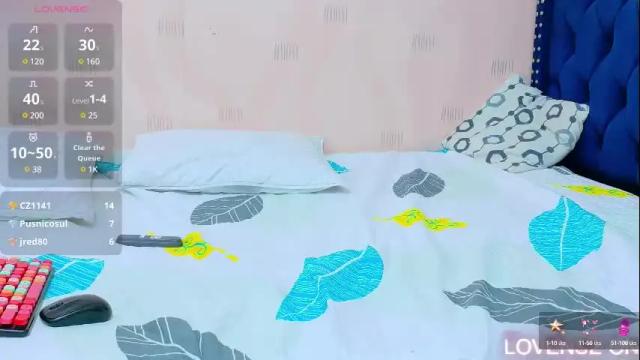 Image 7 of hornybarelylegalgirl Stream on Chaturbate on 1 month ago
