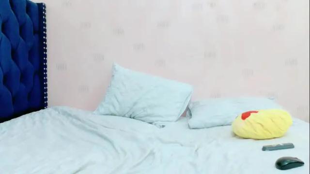 Image 10 of hornybarelylegalgirl Stream on Chaturbate on 11 days ago