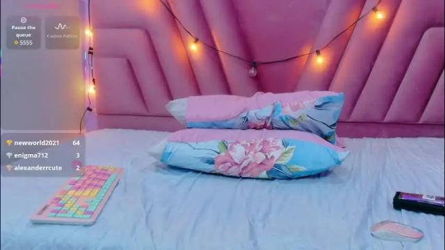 Thumbnail 3, hornybarelylegalgirl's Stream at Chaturbate, 1 month ago